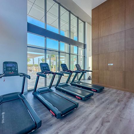 Apartamento Cozy & Convenient 1Br Haven In Al Jaddaf Dubái Exterior foto
