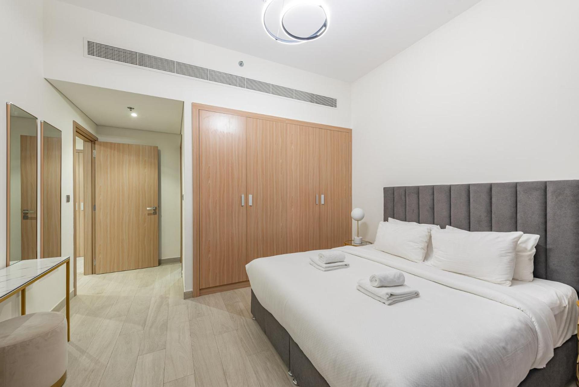 Apartamento Cozy & Convenient 1Br Haven In Al Jaddaf Dubái Exterior foto